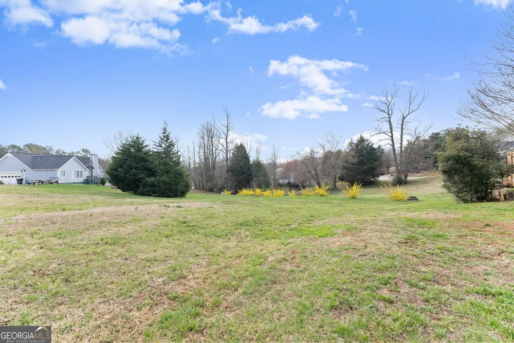 63 Angel LN Cleveland, GA 30528