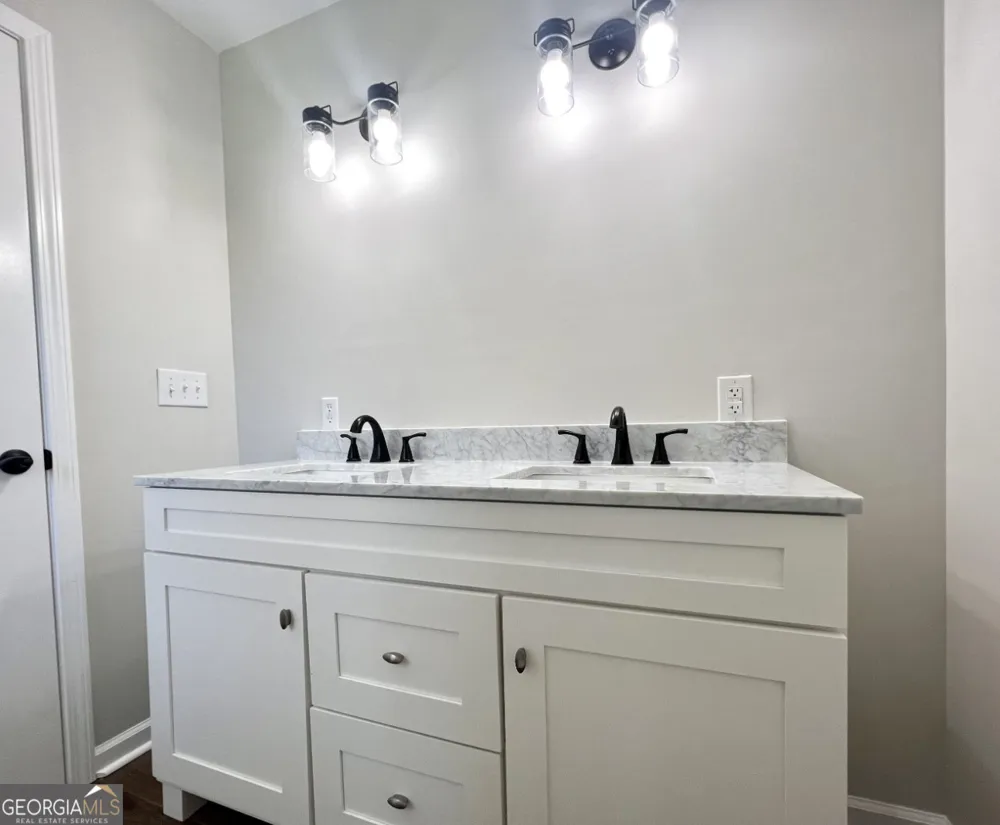 63 Angel LN Cleveland, GA 30528