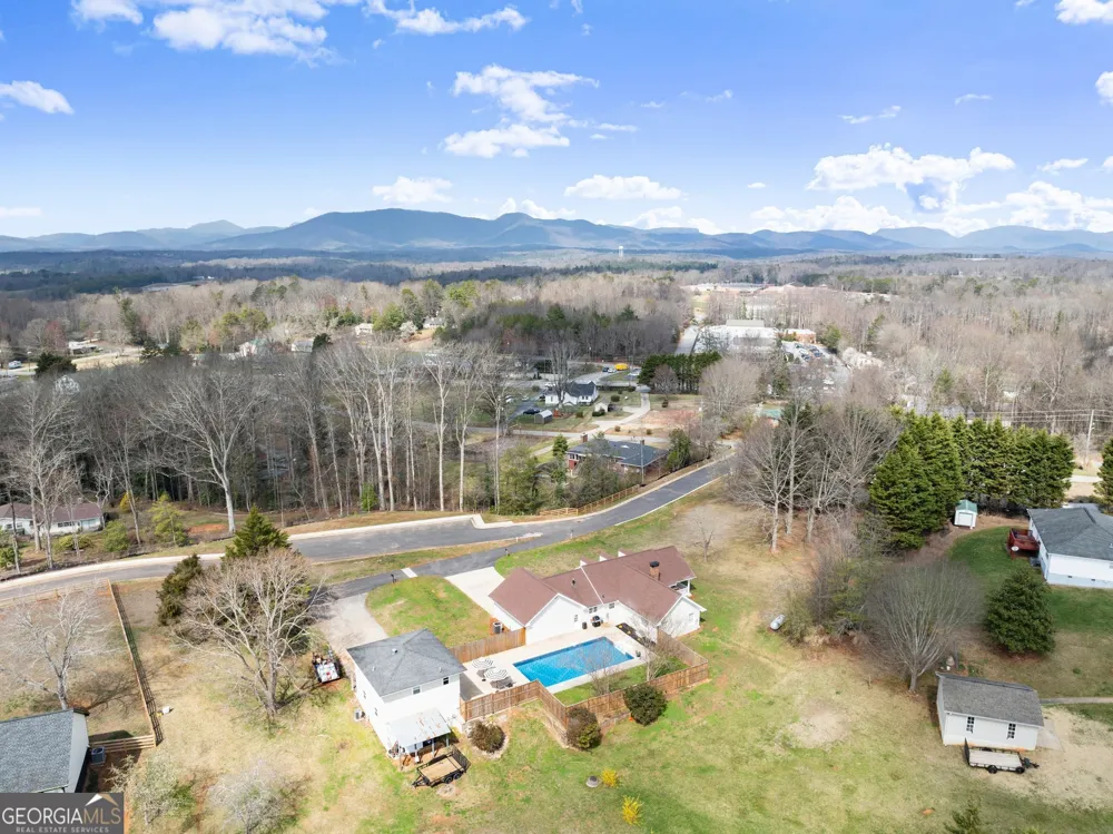 63 Angel LN Cleveland, GA 30528
