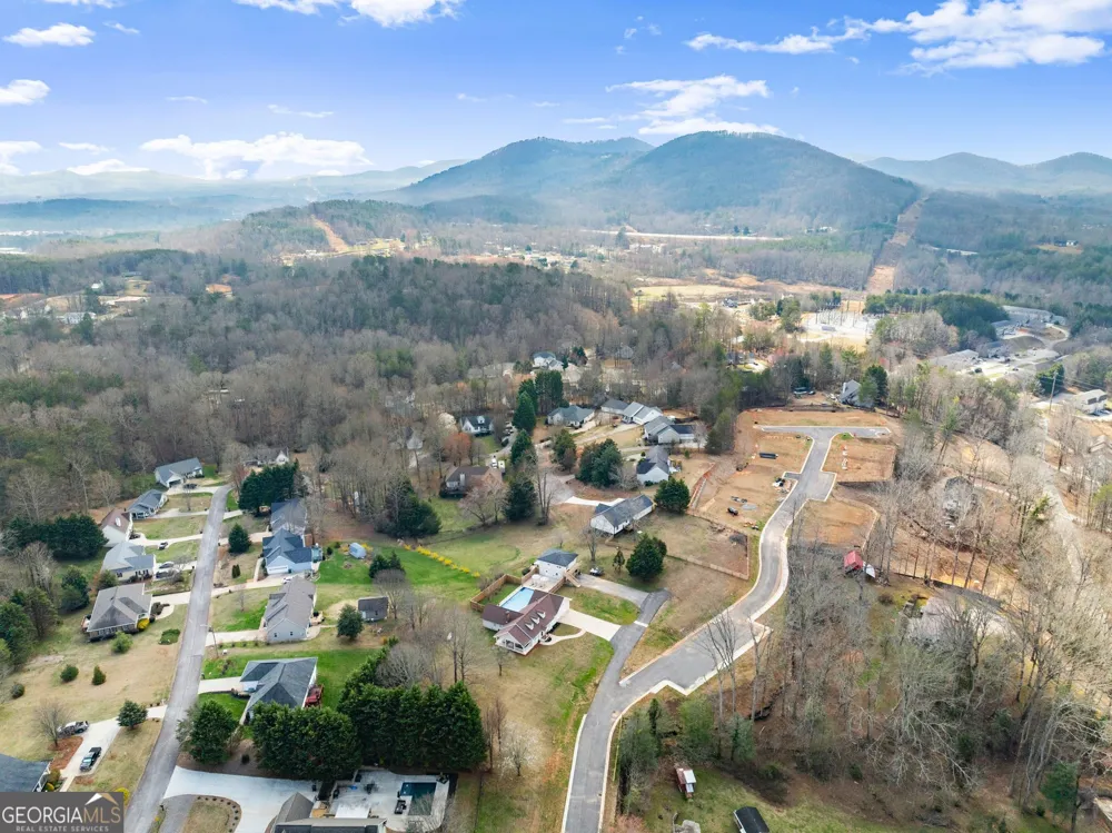 63 Angel LN Cleveland, GA 30528