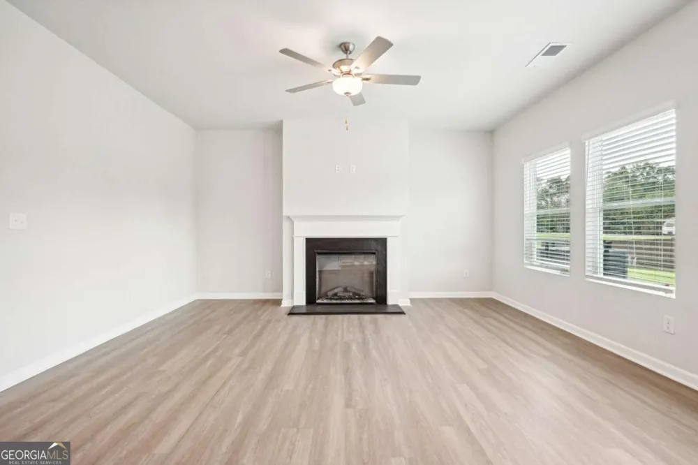 104 Vickers Point DR Fairburn, GA 30213