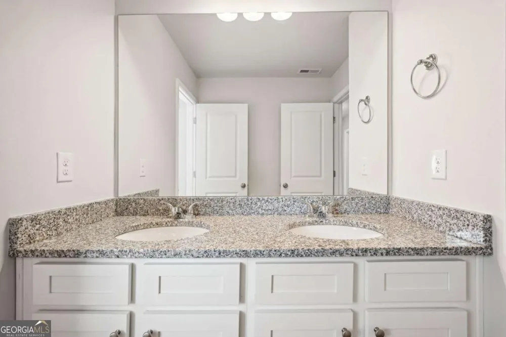 104 Vickers Point DR Fairburn, GA 30213