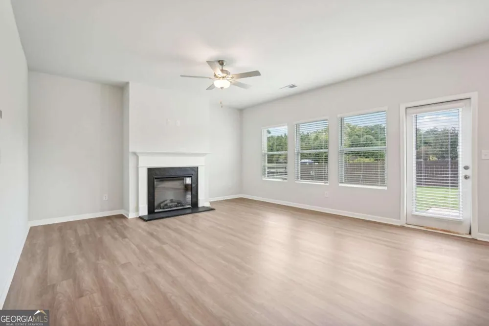 104 Vickers Point DR Fairburn, GA 30213