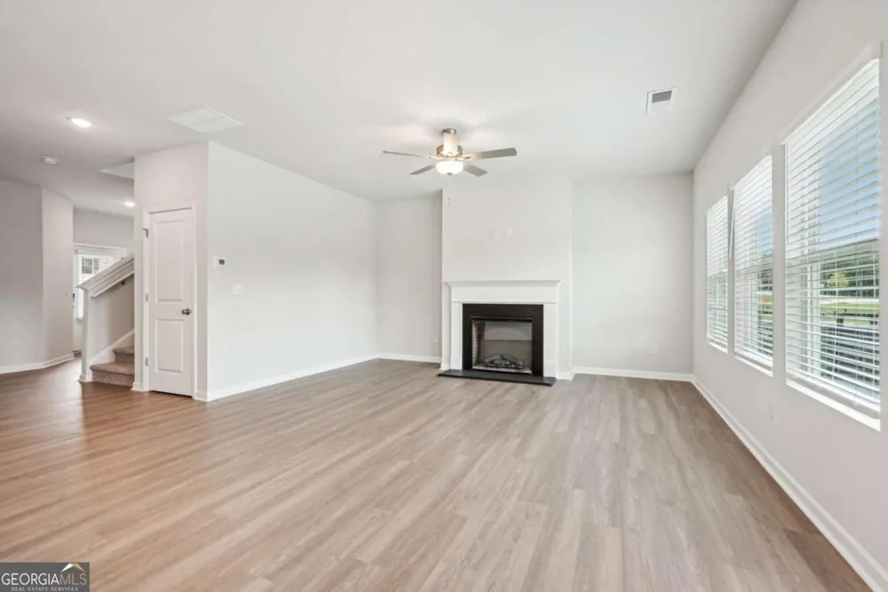 104 Vickers Point DR Fairburn, GA 30213