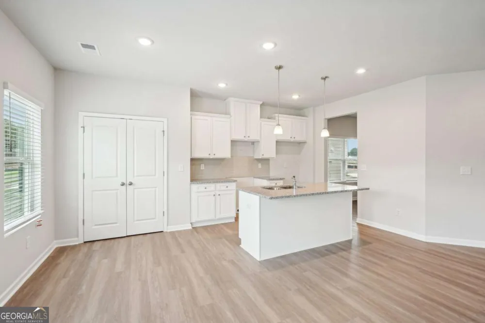 104 Vickers Point DR Fairburn, GA 30213