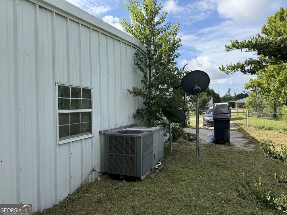 135 Brandy CT Sparks, GA 31647