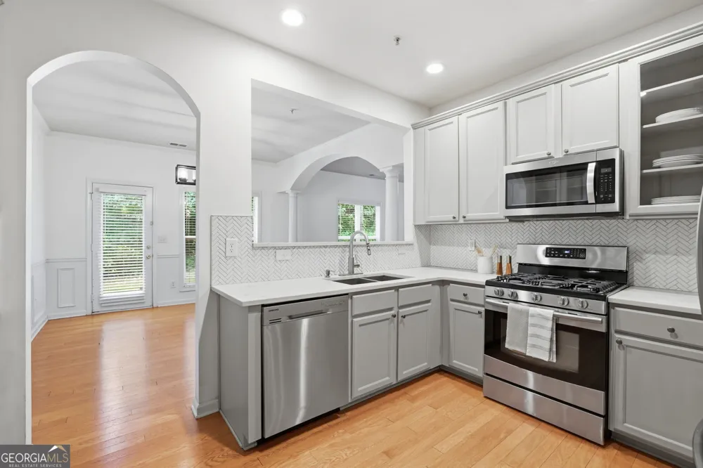 969 Brownstone LN Marietta, GA 30008