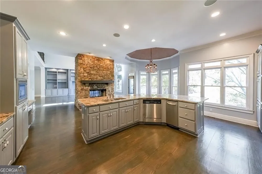 2747 Lockerly LN Duluth, GA 30097