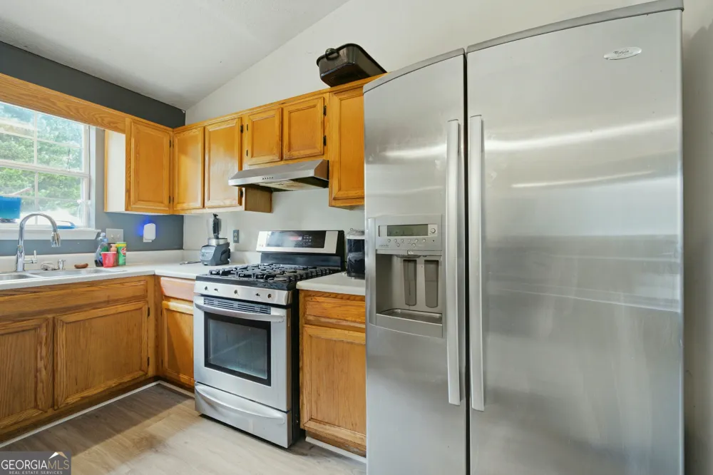 7106 Oakwood CIR Rex, GA 30273