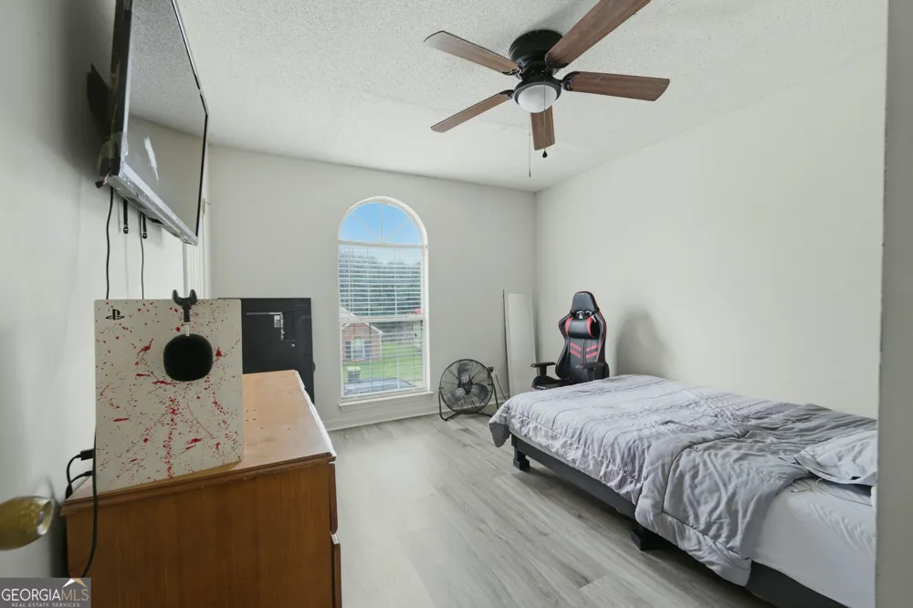 7106 Oakwood CIR Rex, GA 30273