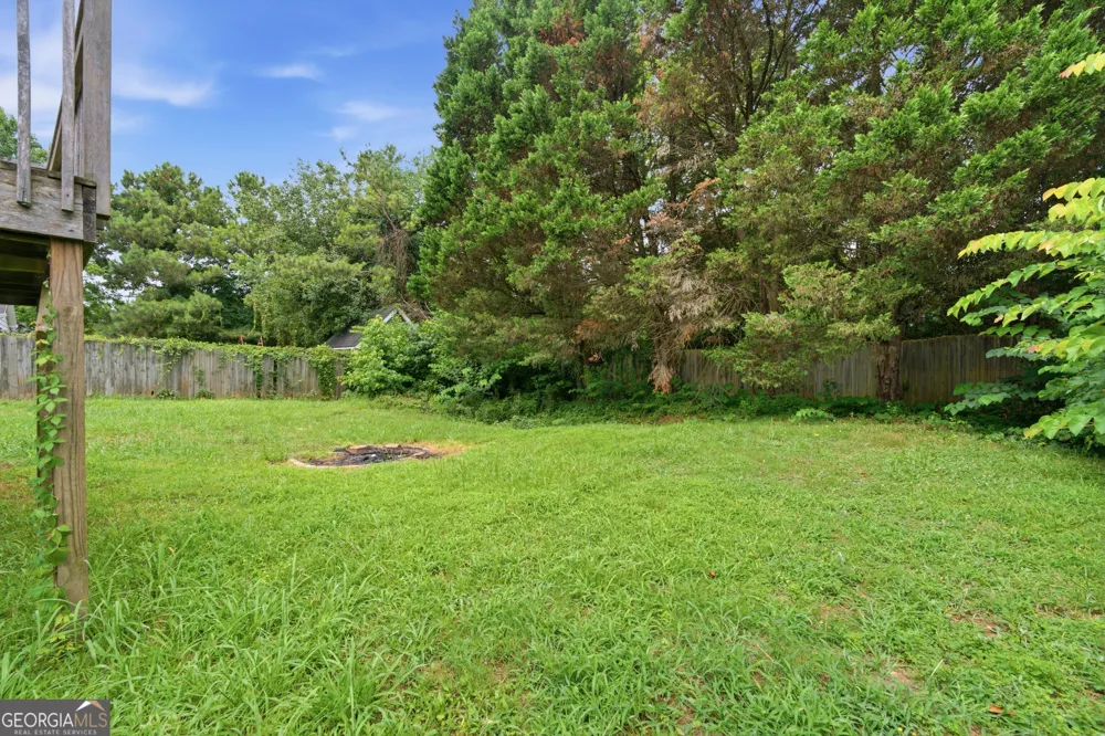 7106 Oakwood CIR Rex, GA 30273