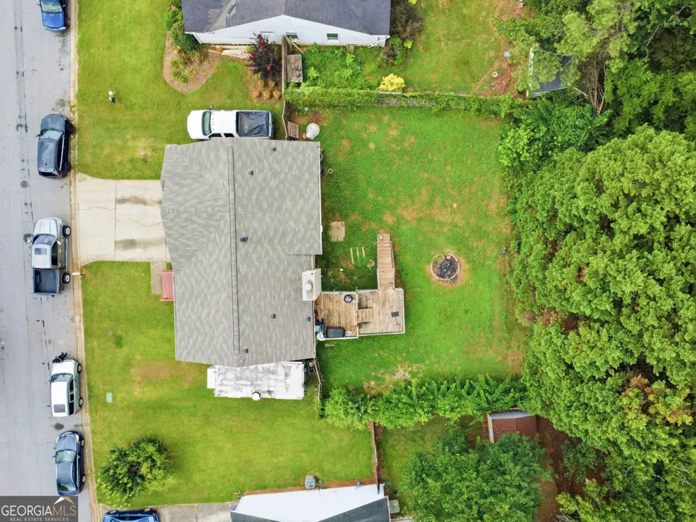 7106 Oakwood CIR Rex, GA 30273