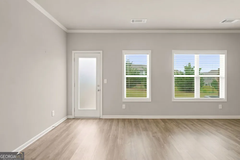 5052 Silver Fox RD Oakwood, GA 30566