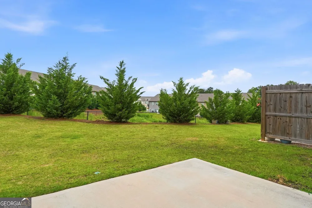 5052 Silver Fox RD Oakwood, GA 30566