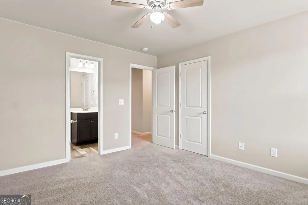 5052 Silver Fox RD Oakwood, GA 30566