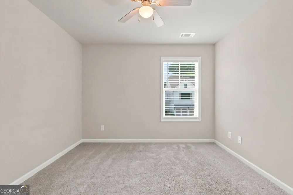 5052 Silver Fox RD Oakwood, GA 30566