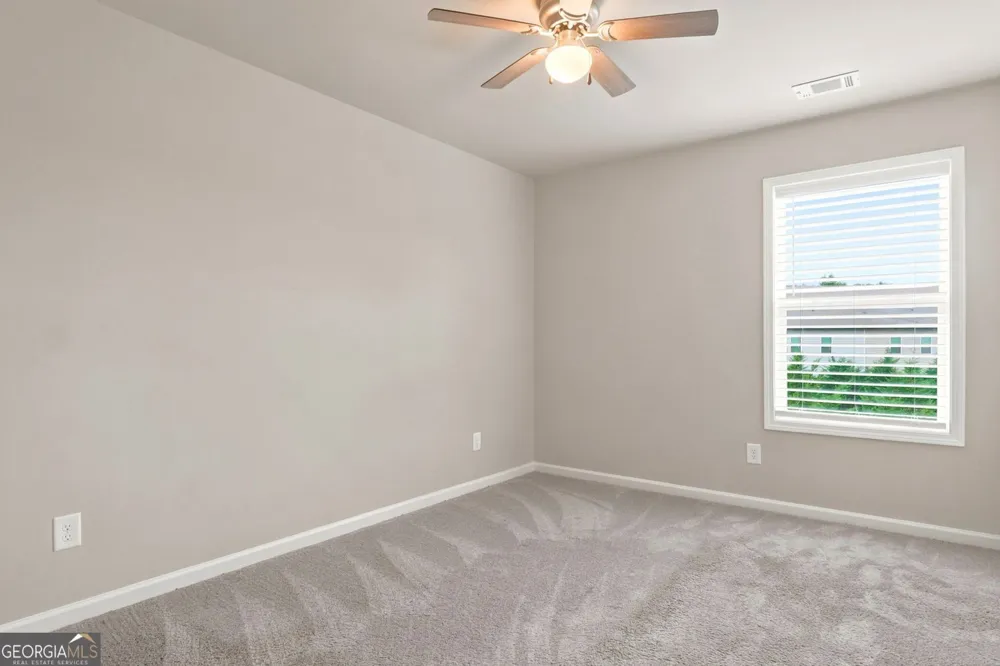 5052 Silver Fox RD Oakwood, GA 30566