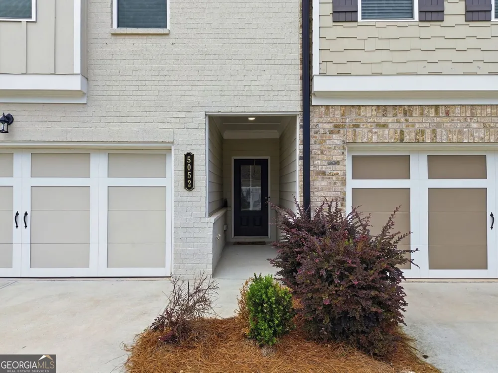 5052 Silver Fox RD Oakwood, GA 30566