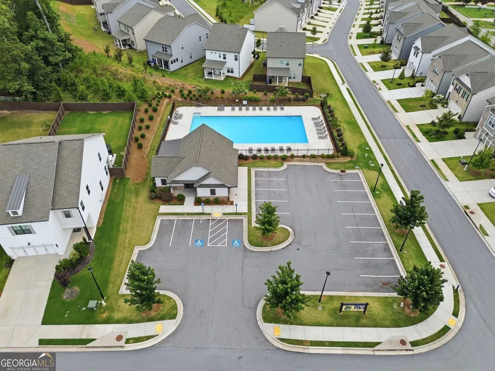 5052 Silver Fox RD Oakwood, GA 30566
