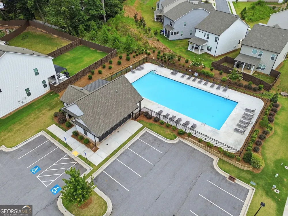 5052 Silver Fox RD Oakwood, GA 30566