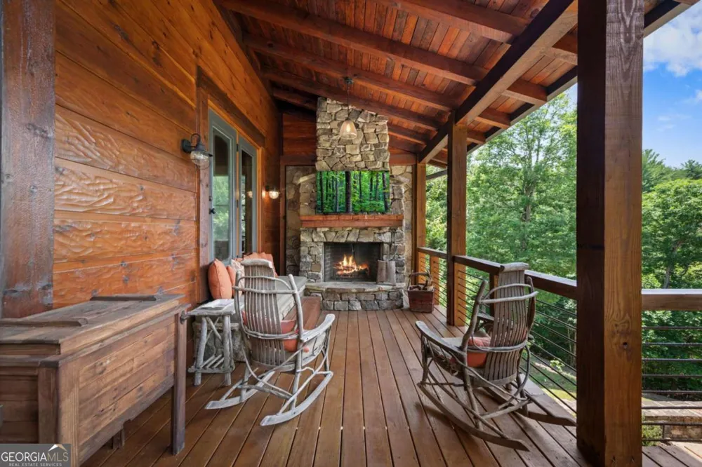 355 Old Camp LOOP Morganton, GA 30560