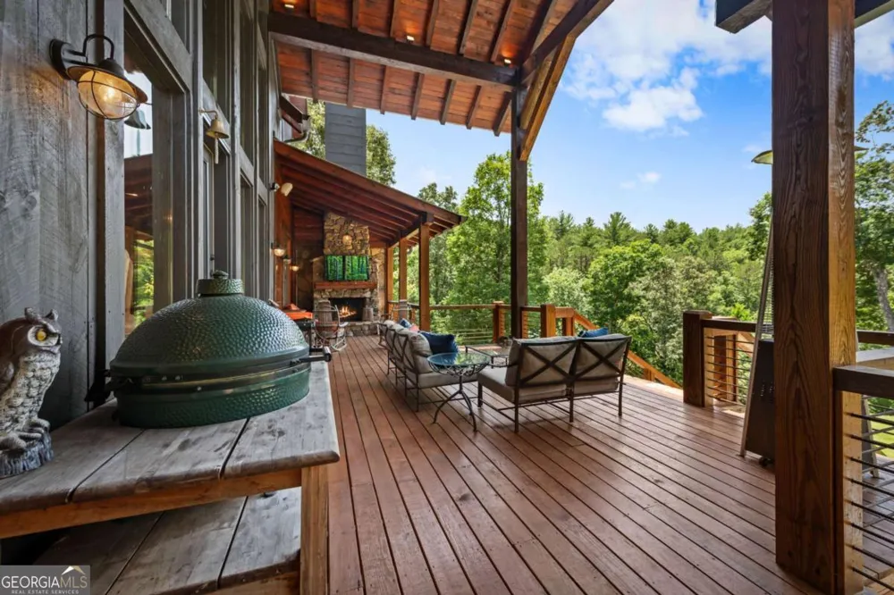 355 Old Camp LOOP Morganton, GA 30560