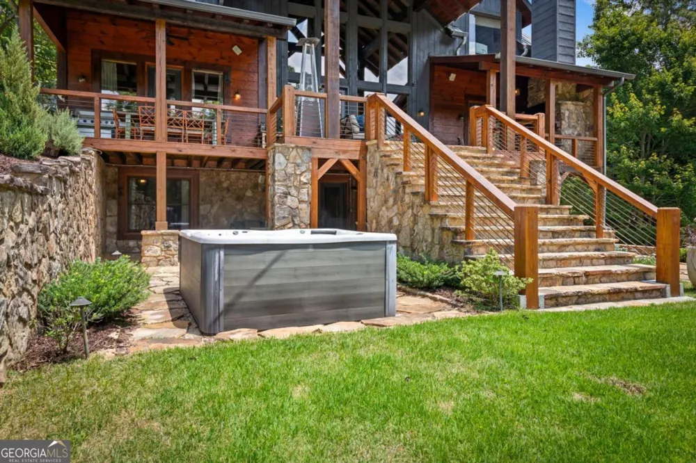 355 Old Camp LOOP Morganton, GA 30560