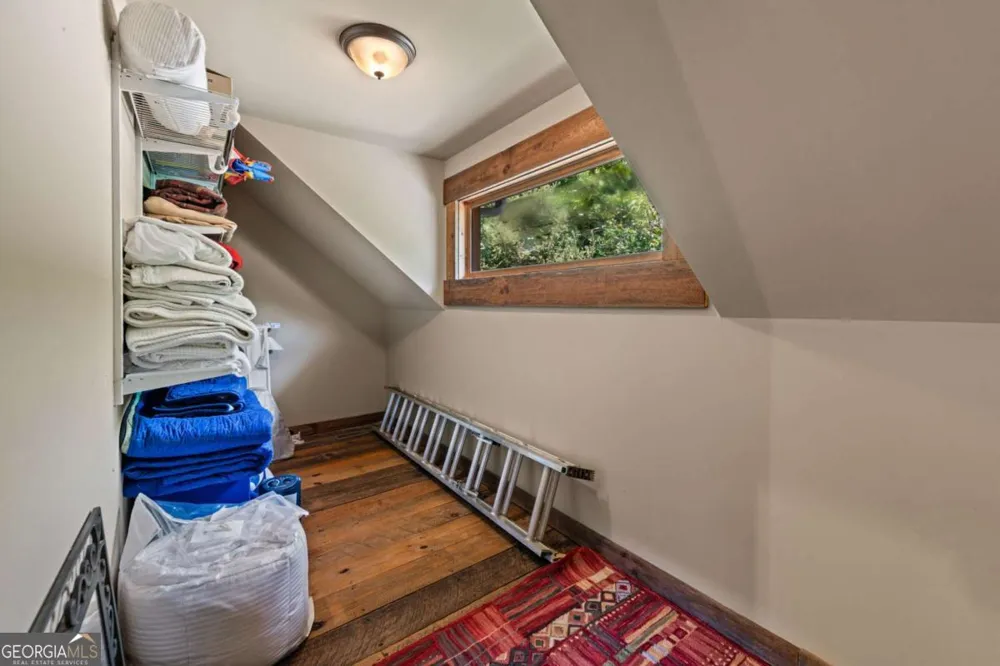 355 Old Camp LOOP Morganton, GA 30560