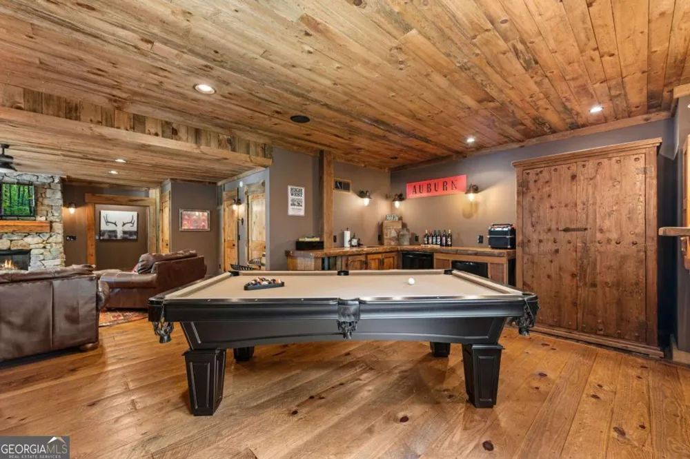 355 Old Camp LOOP Morganton, GA 30560