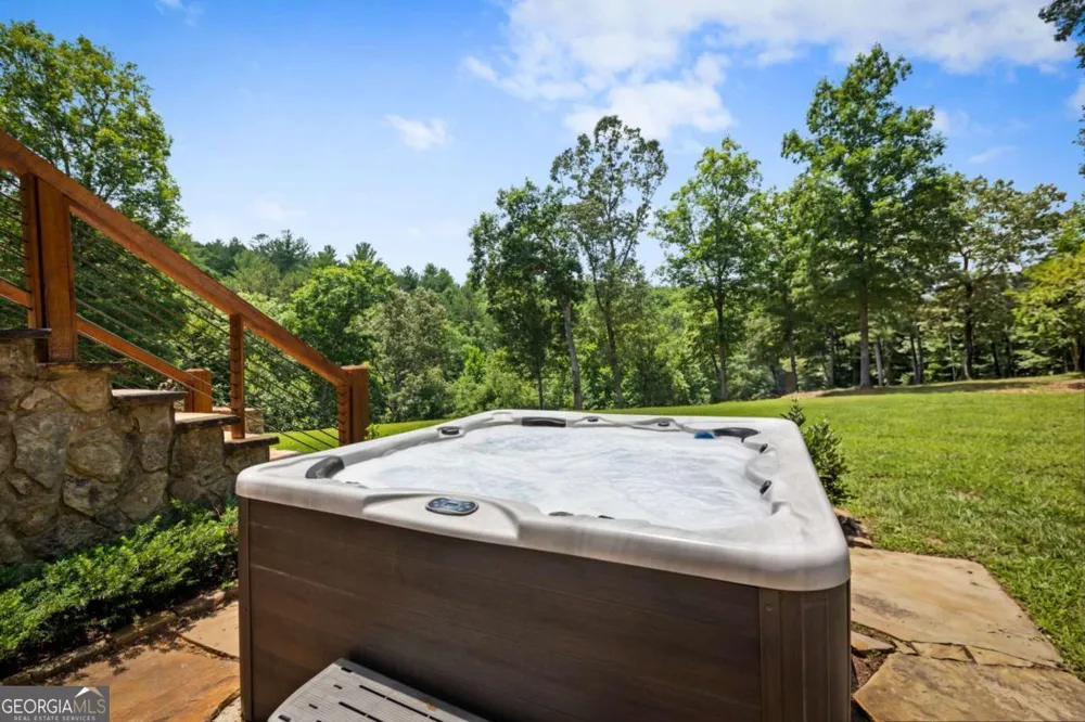 355 Old Camp LOOP Morganton, GA 30560