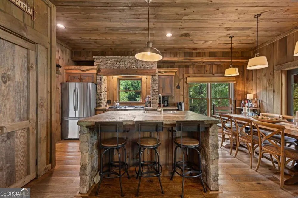 355 Old Camp LOOP Morganton, GA 30560