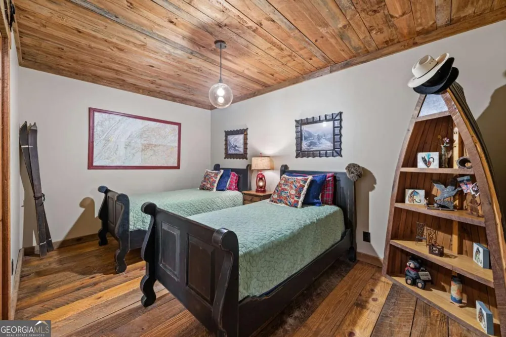 355 Old Camp LOOP Morganton, GA 30560