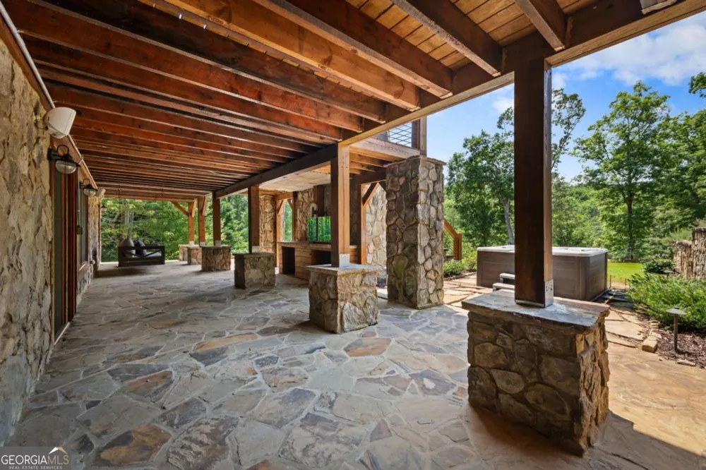 355 Old Camp LOOP Morganton, GA 30560