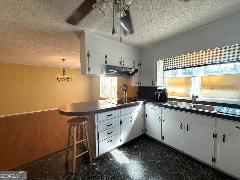 905 Goodman ST Sparks, GA 31647