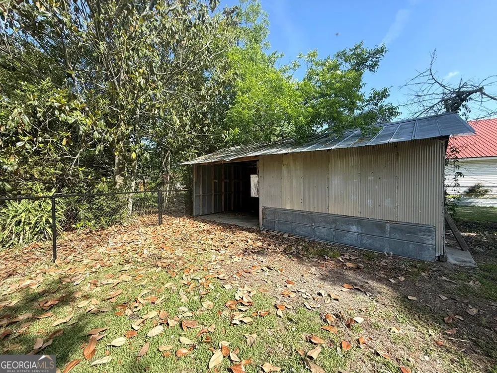 905 Goodman ST Sparks, GA 31647