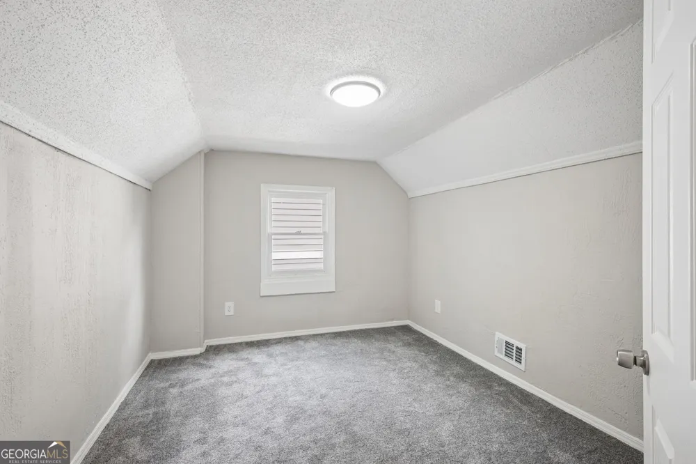 2498 White Oak DR Decatur, GA 30032