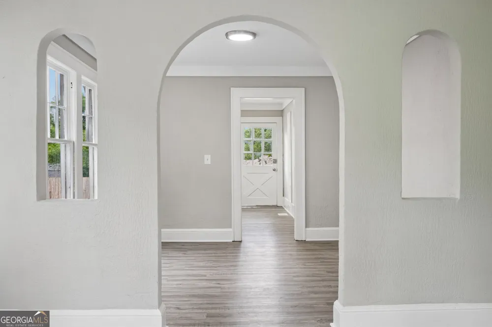 2498 White Oak DR Decatur, GA 30032