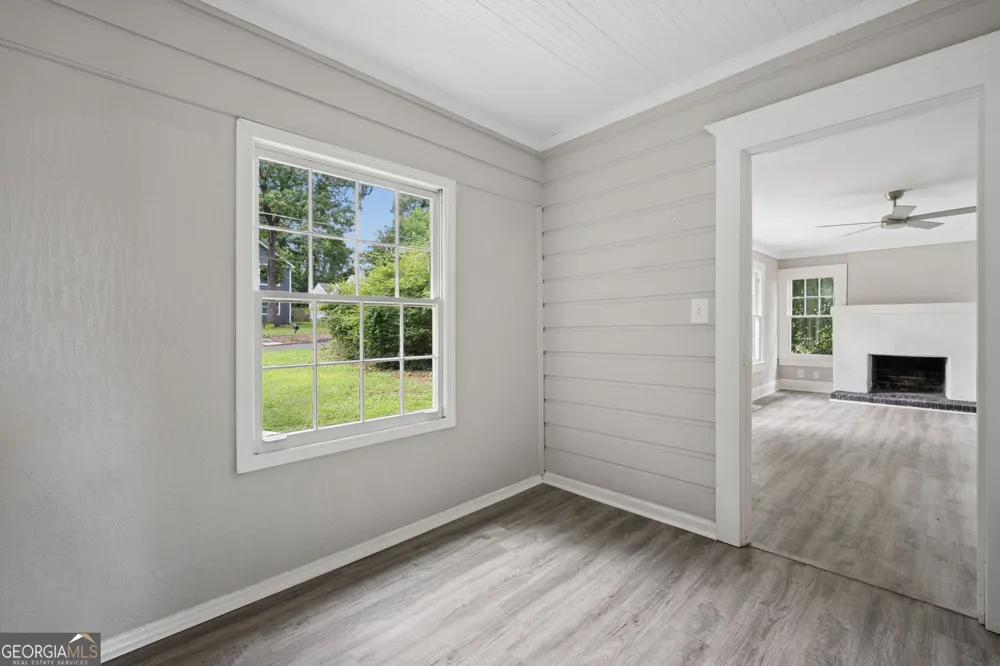 2498 White Oak DR Decatur, GA 30032