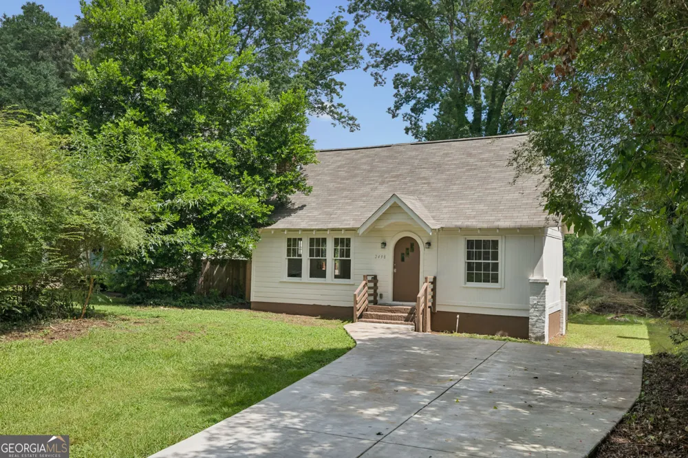 2498 White Oak DR Decatur, GA 30032