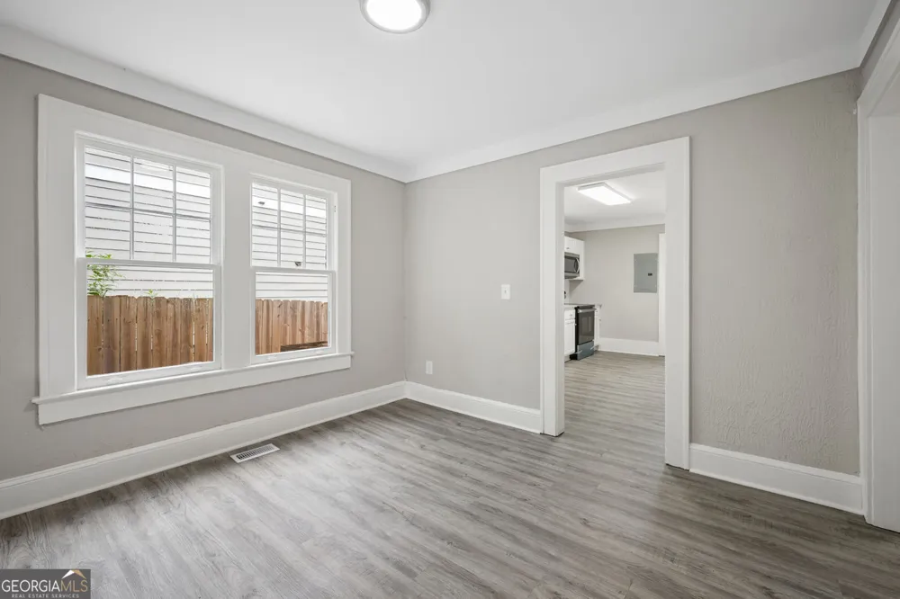 2498 White Oak DR Decatur, GA 30032