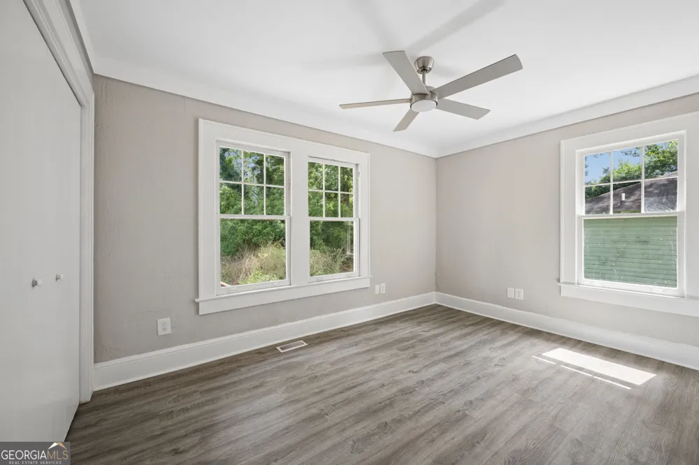 2498 White Oak DR Decatur, GA 30032