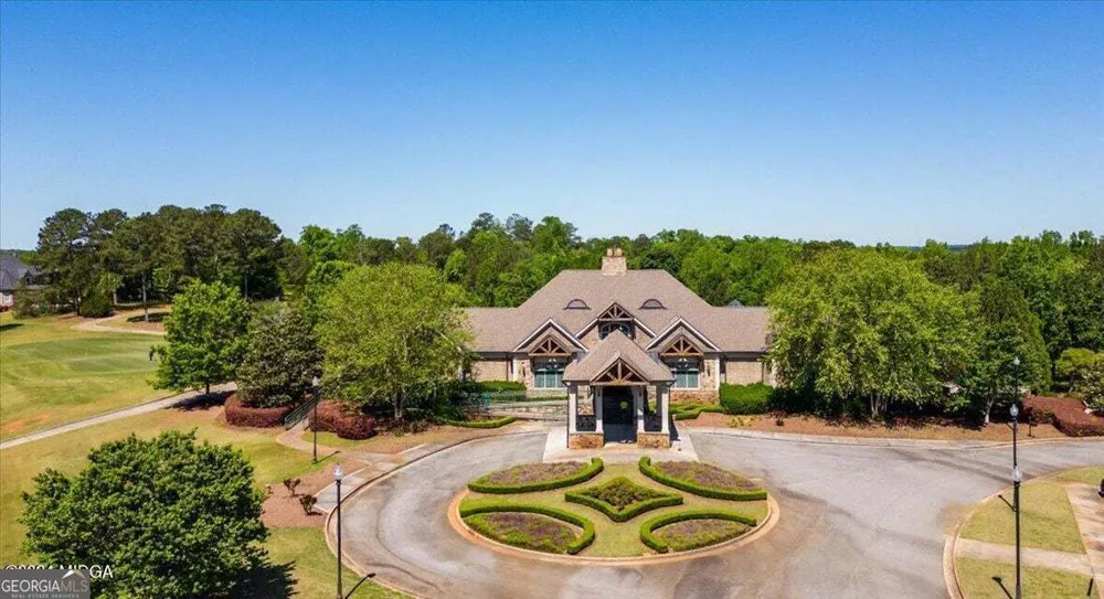 207 Forest Pointe DR Forsyth, GA 31029