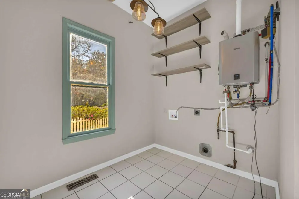 5921 Bostwick HWY Bishop, GA 30621