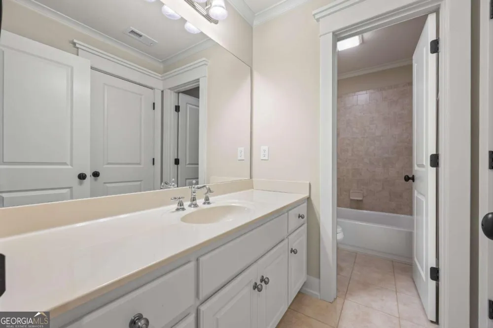 859 Commons PARK Statham, GA 30666