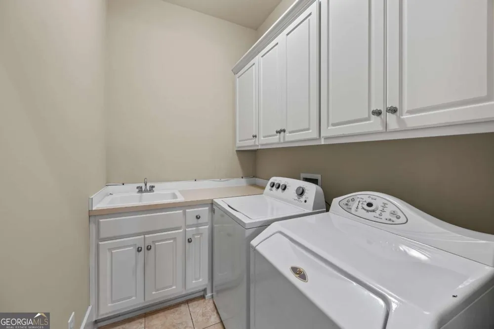 859 Commons PARK Statham, GA 30666