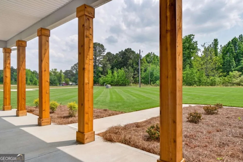490 Bohannon RD Grantville, GA 30220