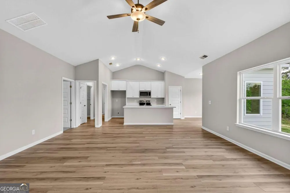 490 Bohannon RD Grantville, GA 30220