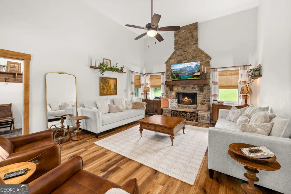 828 Garner RD Cornelia, GA 30531