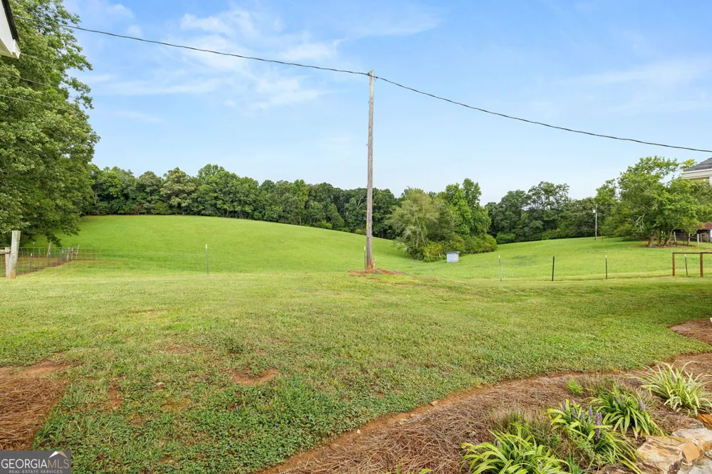 828 Garner RD Cornelia, GA 30531