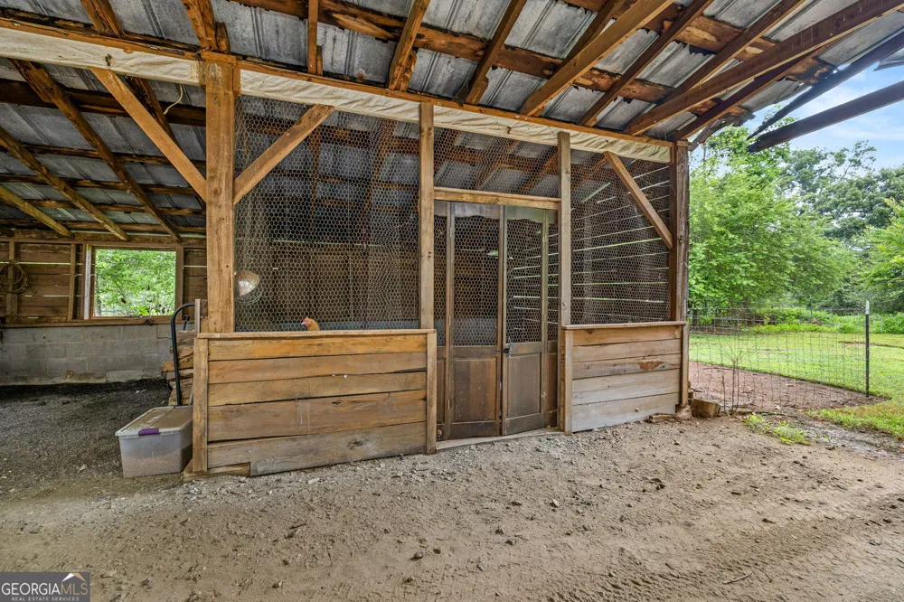 828 Garner RD Cornelia, GA 30531